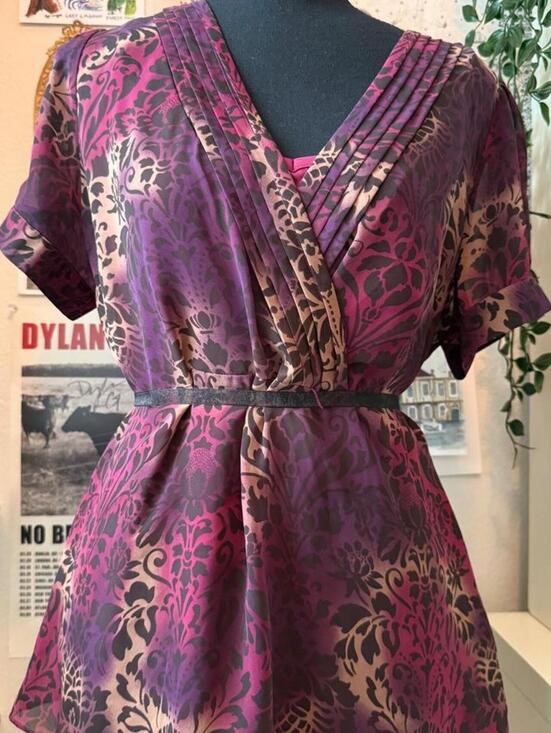 Daisy Fuentes Tops - Daisy Fuentes Sheer Floral Empire Waist Blouse with Cami